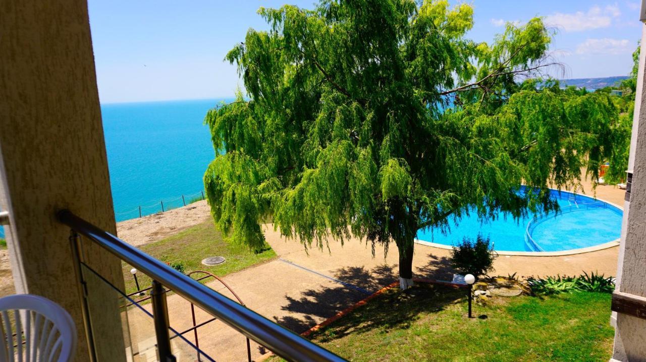 Морски Апартаменти Джулай Морнинг - July Morning Sea View Apartments Kavarna Buitenkant foto