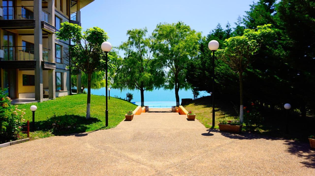 Морски Апартаменти Джулай Морнинг - July Morning Sea View Apartments Kavarna Buitenkant foto