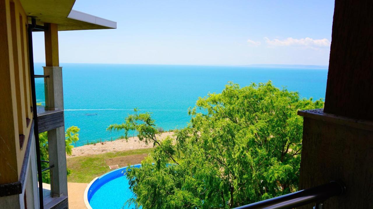 Морски Апартаменти Джулай Морнинг - July Morning Sea View Apartments Kavarna Buitenkant foto