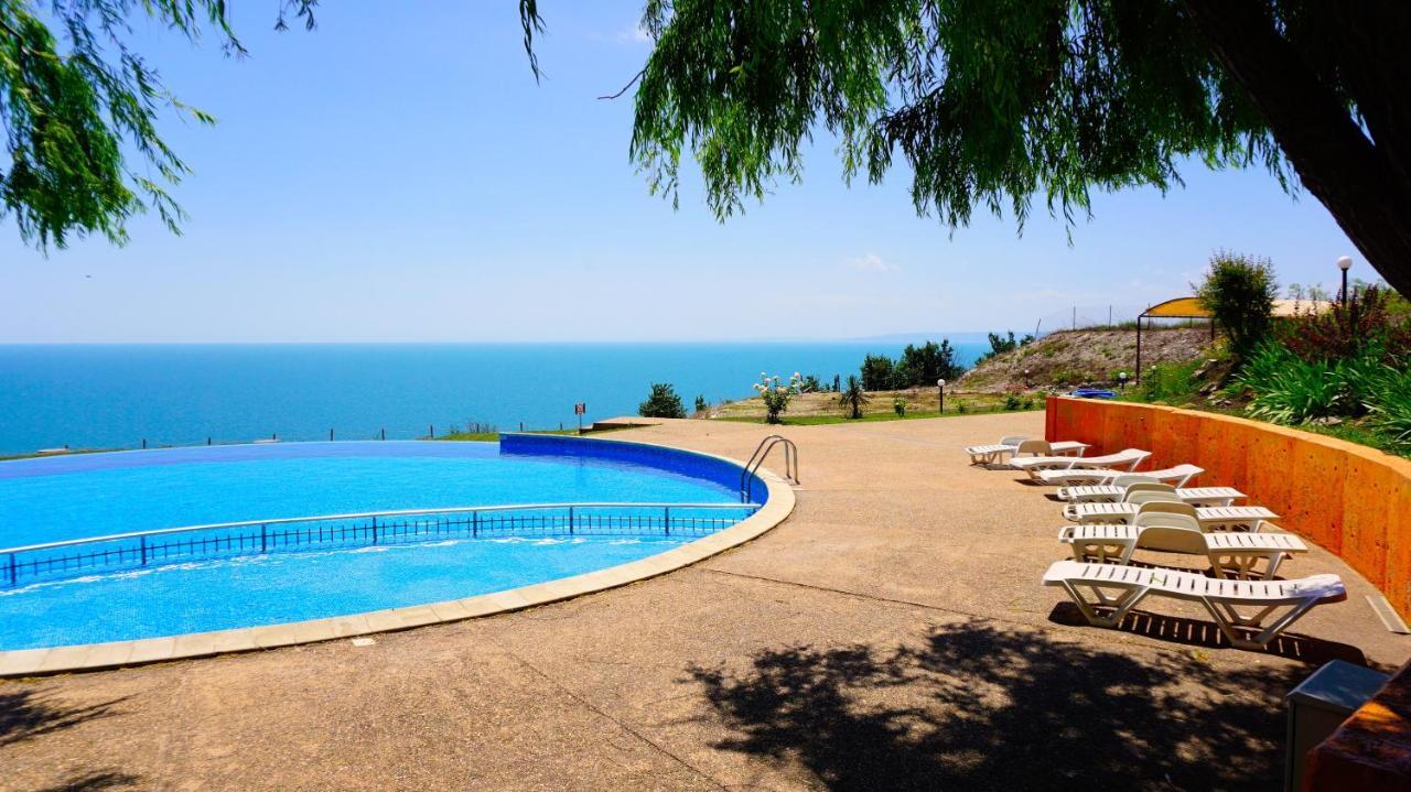 Морски Апартаменти Джулай Морнинг - July Morning Sea View Apartments Kavarna Buitenkant foto