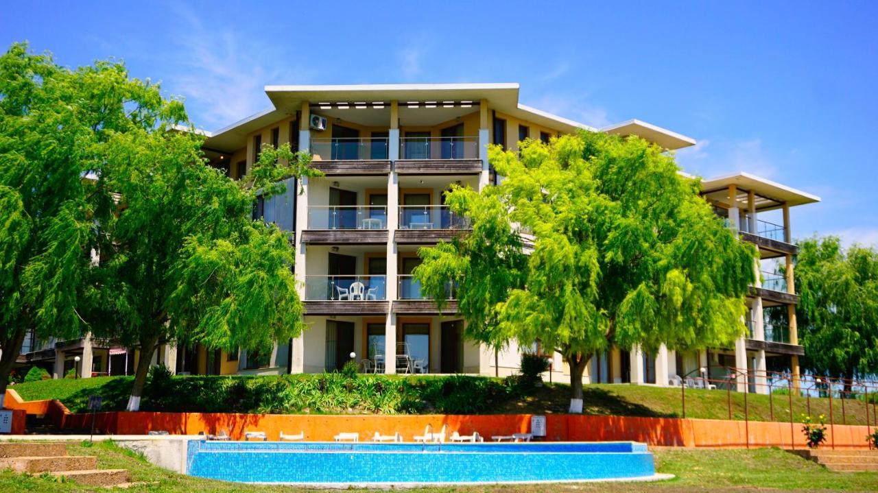 Морски Апартаменти Джулай Морнинг - July Morning Sea View Apartments Kavarna Buitenkant foto