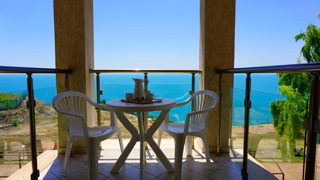Морски Апартаменти Джулай Морнинг - July Morning Sea View Apartments Kavarna Buitenkant foto