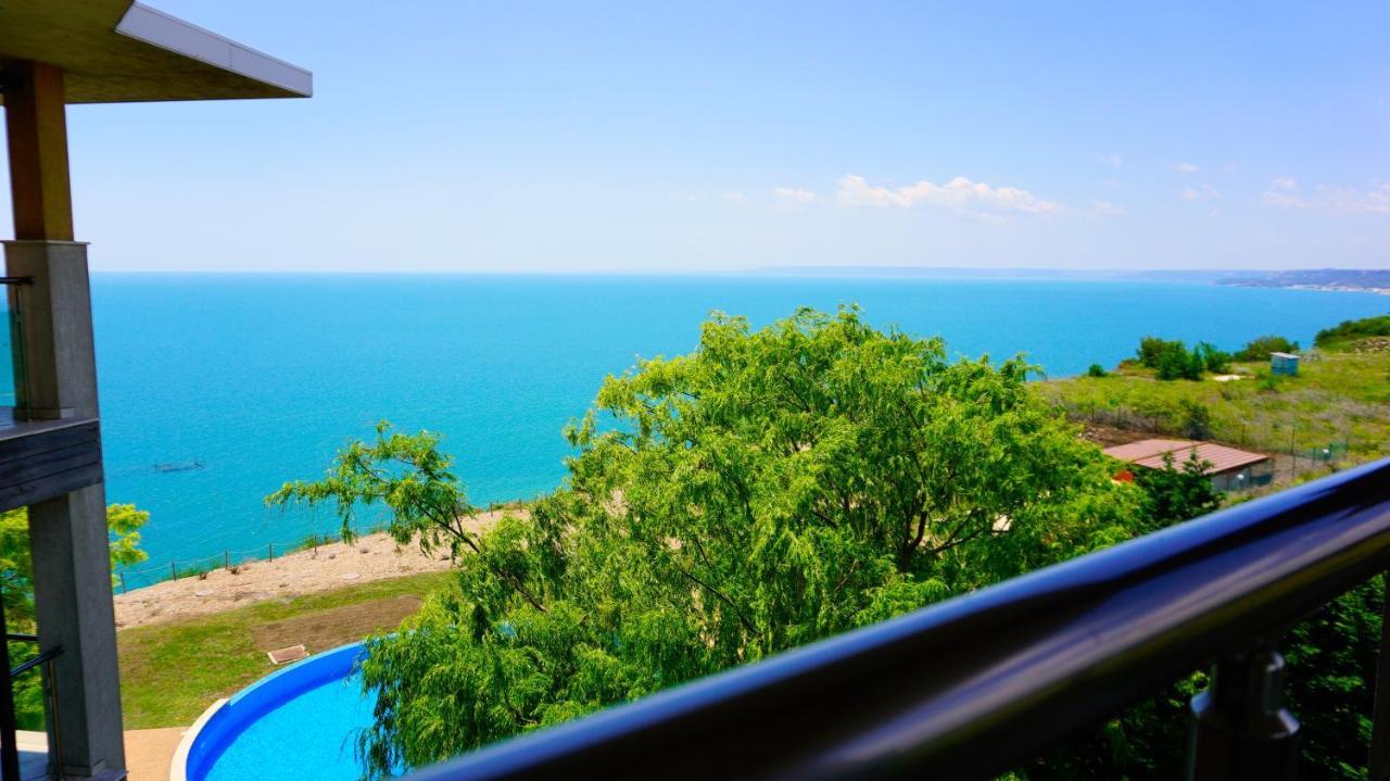 Морски Апартаменти Джулай Морнинг - July Morning Sea View Apartments Kavarna Buitenkant foto