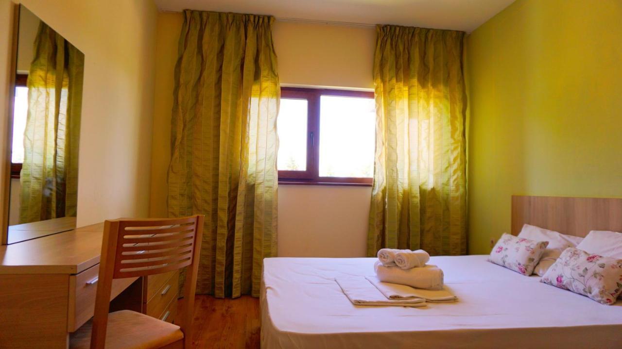 Морски Апартаменти Джулай Морнинг - July Morning Sea View Apartments Kavarna Buitenkant foto