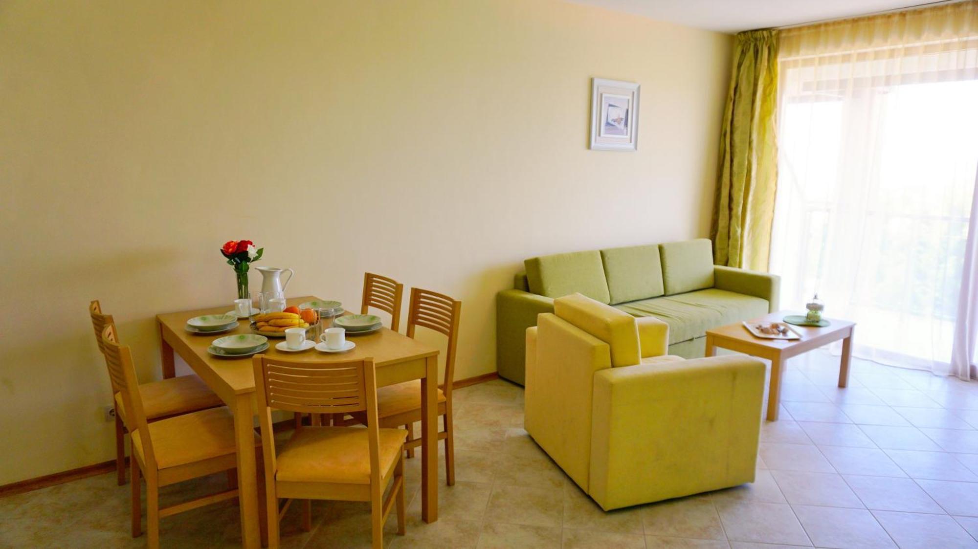 Морски Апартаменти Джулай Морнинг - July Morning Sea View Apartments Kavarna Kamer foto